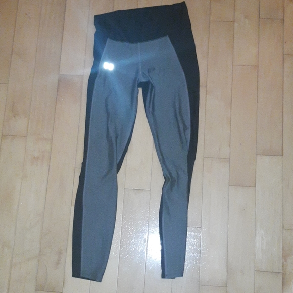 Under Amour leggings - Picture 3 of 7